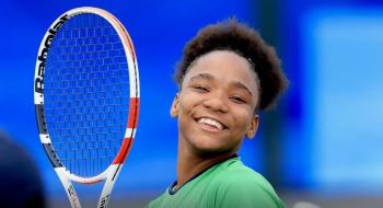 Vitória Miranda é eleita a melhor tenista jovem da temporada 2025